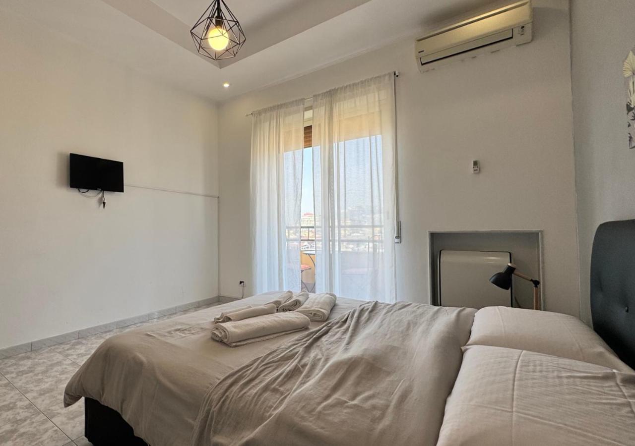Corso Novara - 8 Posti Letto E Self Check-In Vicino La Stazione Centrale Di Napoli Nápoles Exterior foto